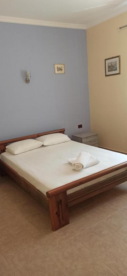 Villa Family Bitri Piqeras Экстерьер фото