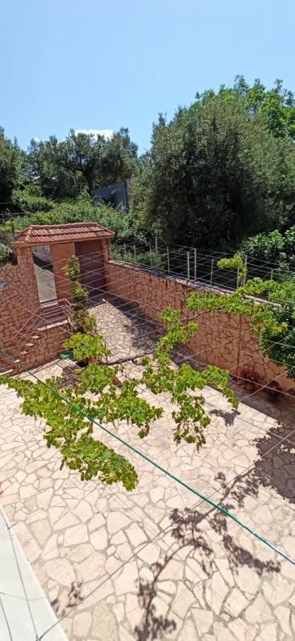 Villa Family Bitri Piqeras Экстерьер фото